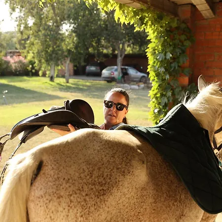 Cal Robusto, In Masia With Horses Apartment